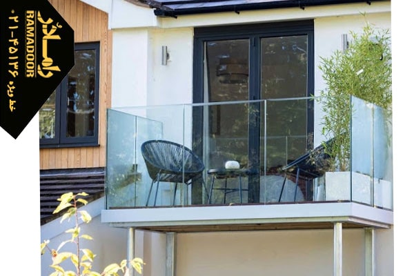 شیشه بالکن