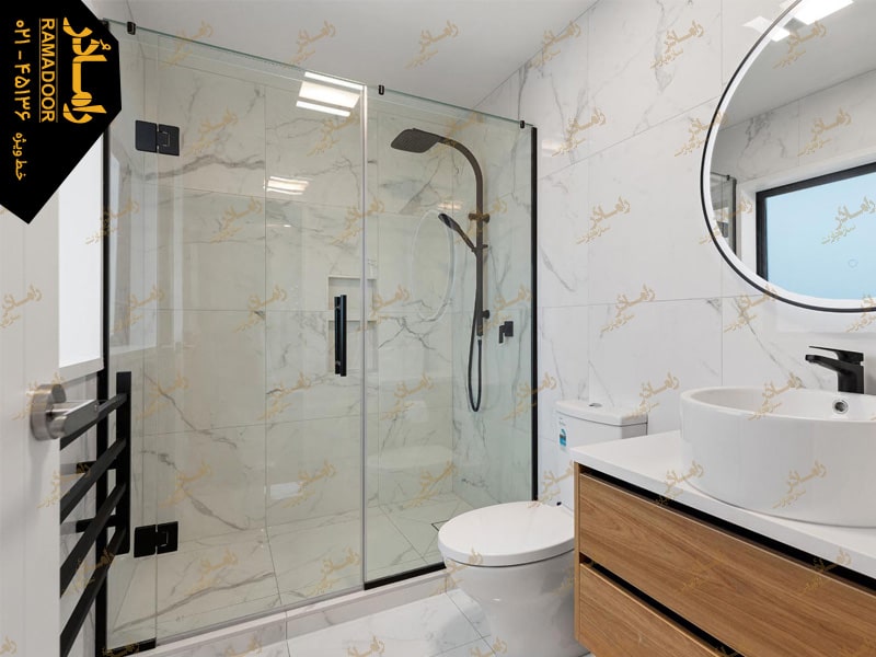 نظافت شیشه حمام