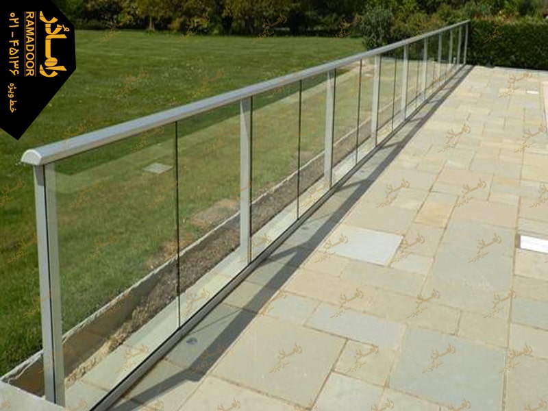 کامپوننت توکار در هندریل شیشه ای کامپوننت توکار در هندریل شیشه ای