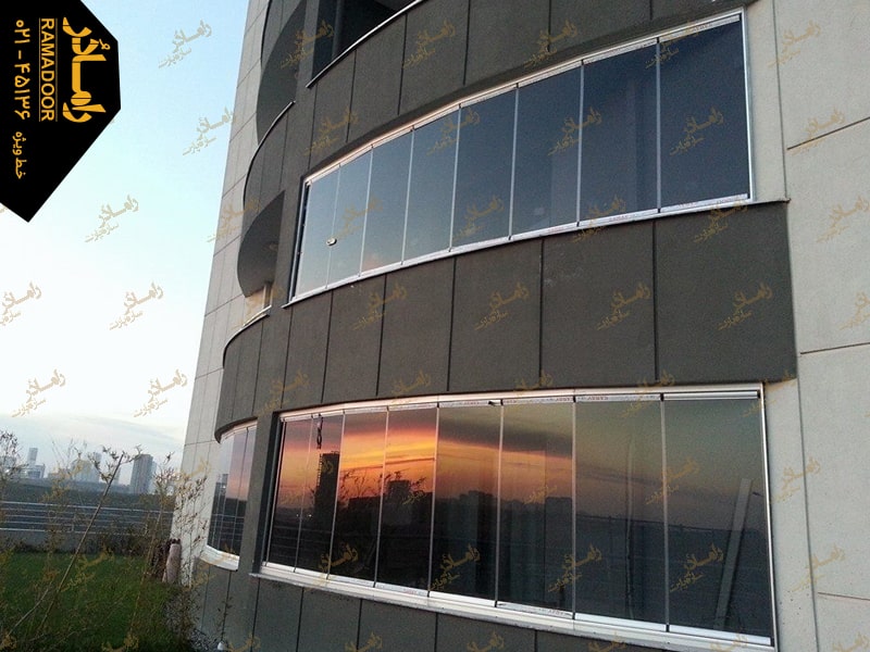 نصب حرفهای شیشه بالکنی برای هتل نصب حرفهای شیشه بالکنی برای هتل