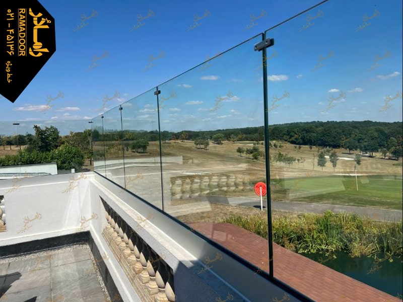 ارتفاع جانپناه شیشه ای