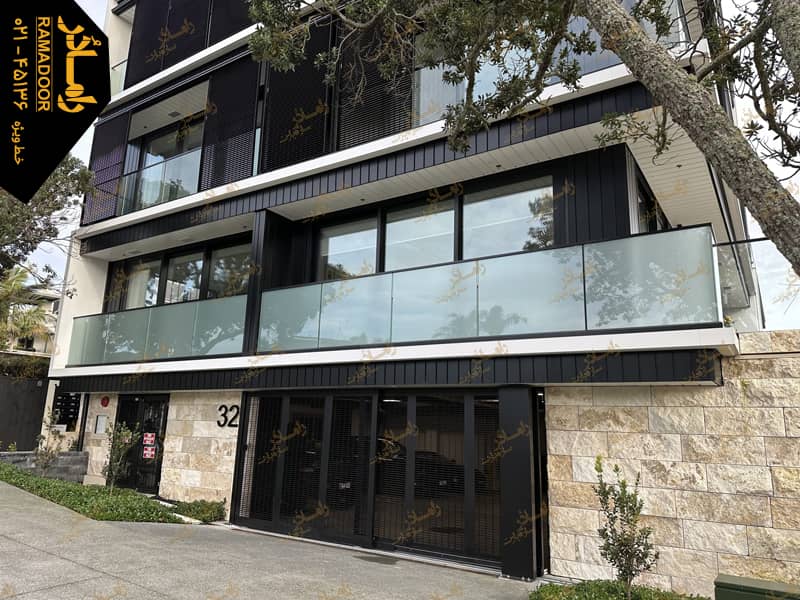 سفارش بالکن شیشه ای مات