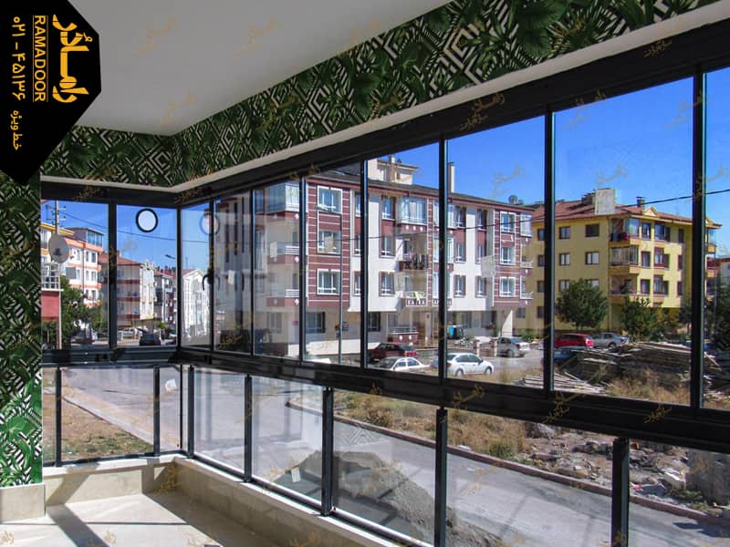 سفارش شیشه بالکن در کیش سفارش شیشه ریلی در کیش