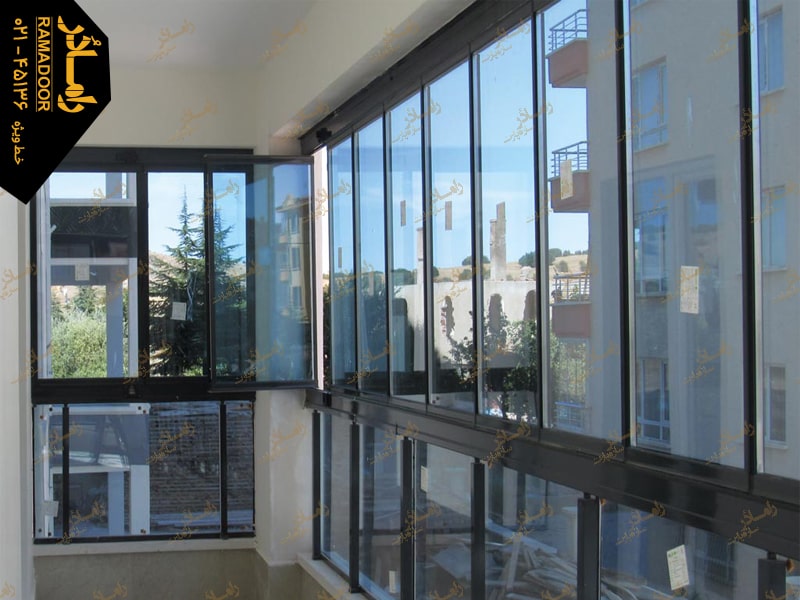 حفاظ شیشه ای ریلی بالکن در کیش حفاظ شیشه ای ریلی بالکن در کیش