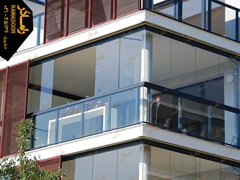 بالکن شیشه ای یا نرده شیشه ای بالکن شیشه ای یا نرده شیشه ای
