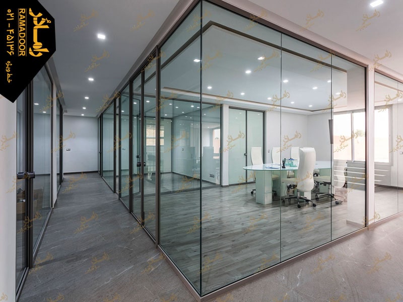 دیوار شیشه ای