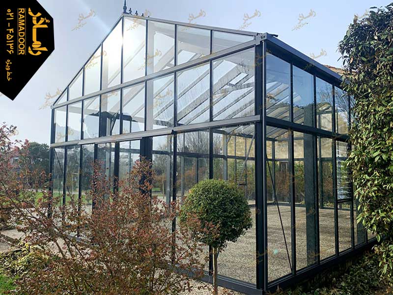 گلخانه شیشه ای
