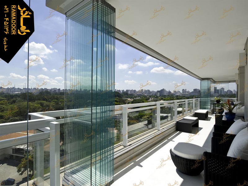 درب شیشه ای بالکن