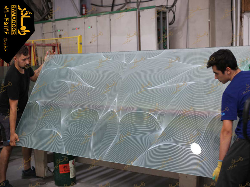 چاپ روی شیشه چاپ روی شیشه