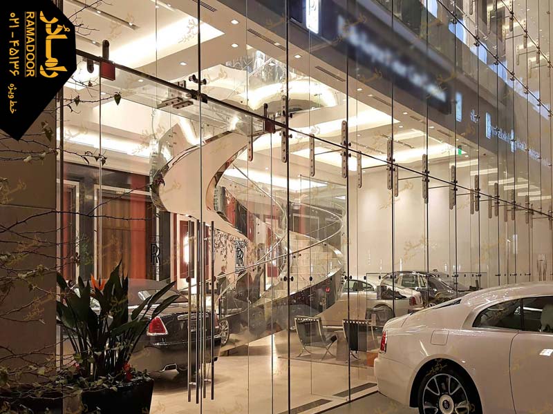 شیشه تاشو جمع شو نمایشگاه 